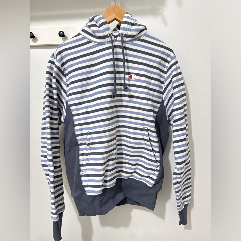 Champion Men's Navy and White Striped Hoodie
